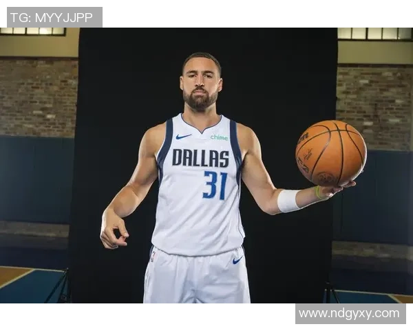 独行侠与黄蜂精彩对决回顾1月3日比赛录像分析与亮点总结